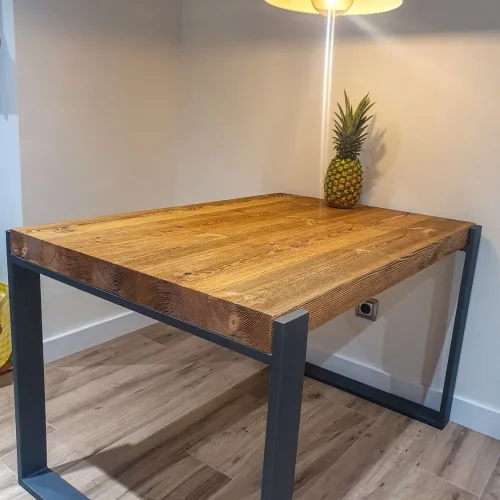 Mesa Rustica